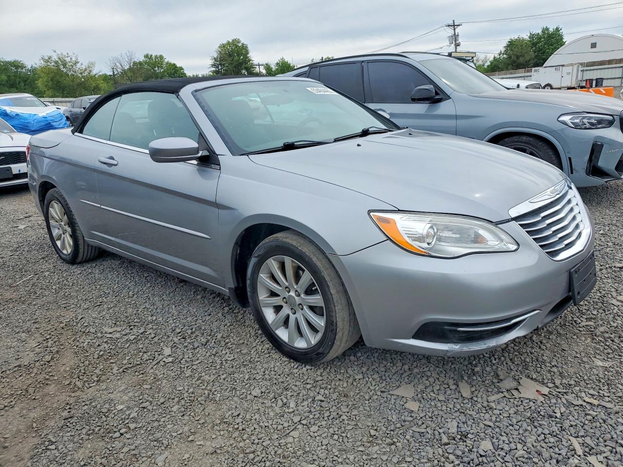 2014 CHRYSLER 200