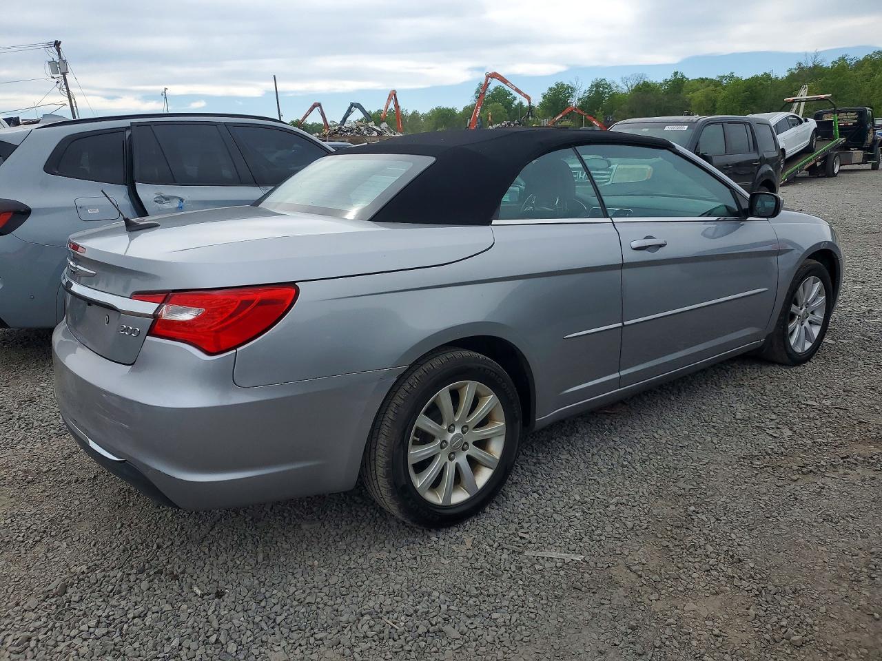 2014 CHRYSLER 200