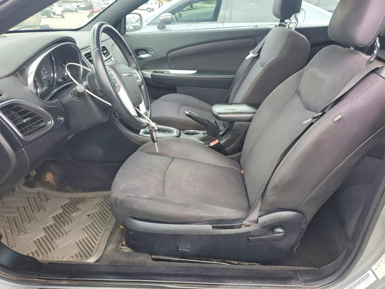 2014 CHRYSLER 200