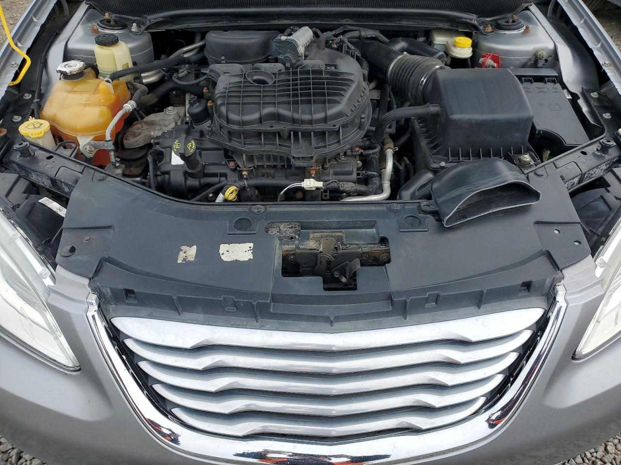 2014 CHRYSLER 200