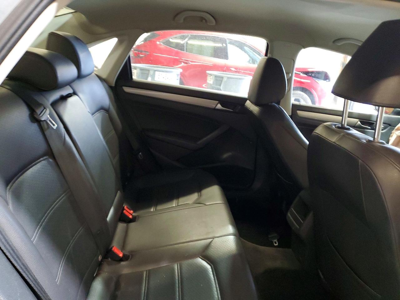2014 VOLKSWAGEN PASSAT