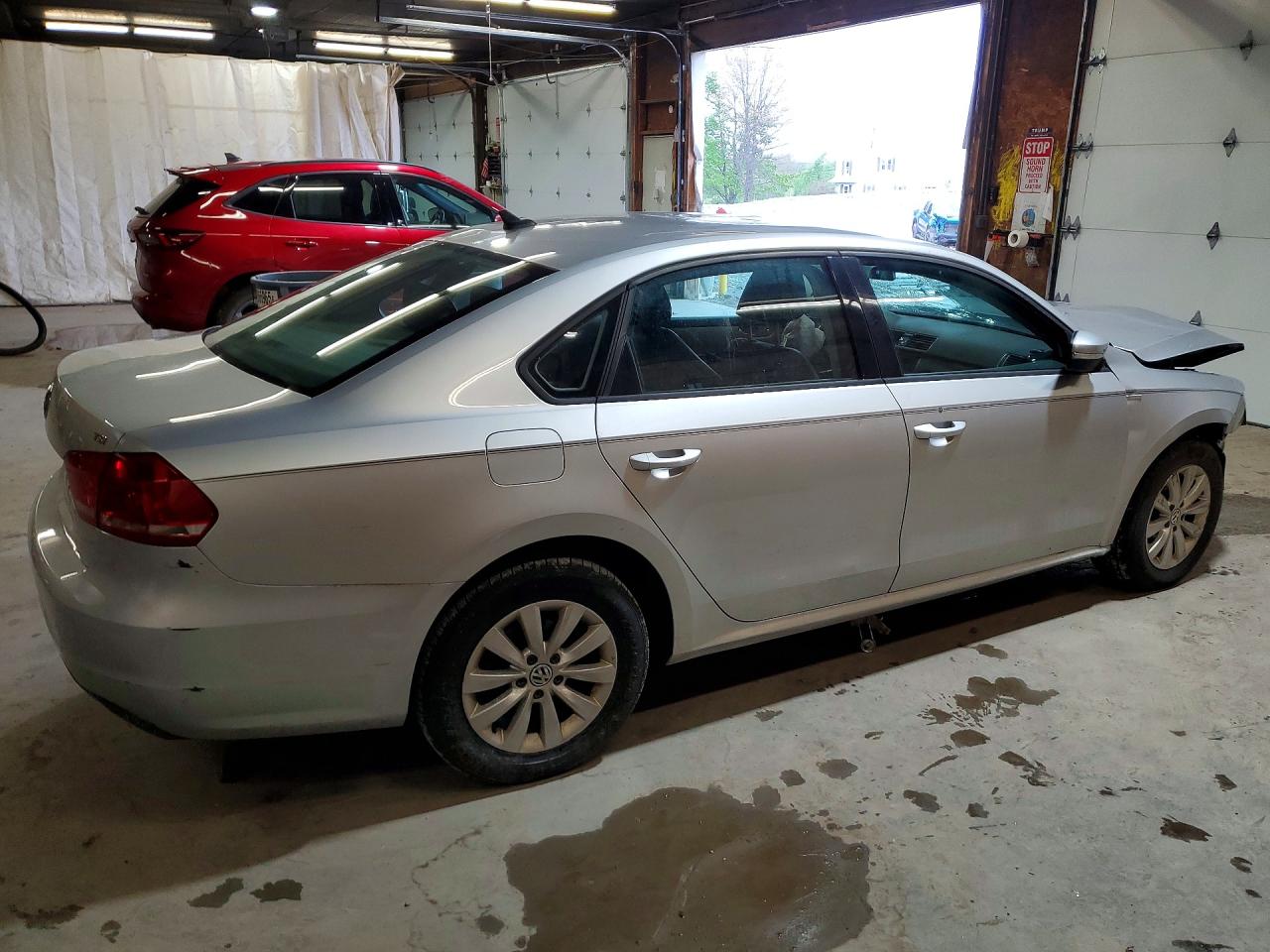 2014 VOLKSWAGEN PASSAT
