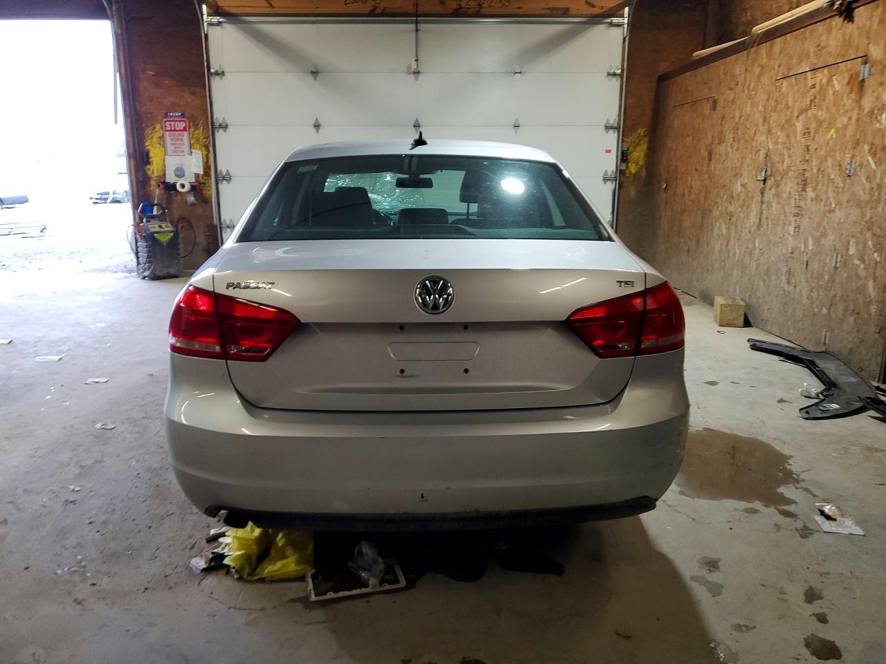 2014 VOLKSWAGEN PASSAT