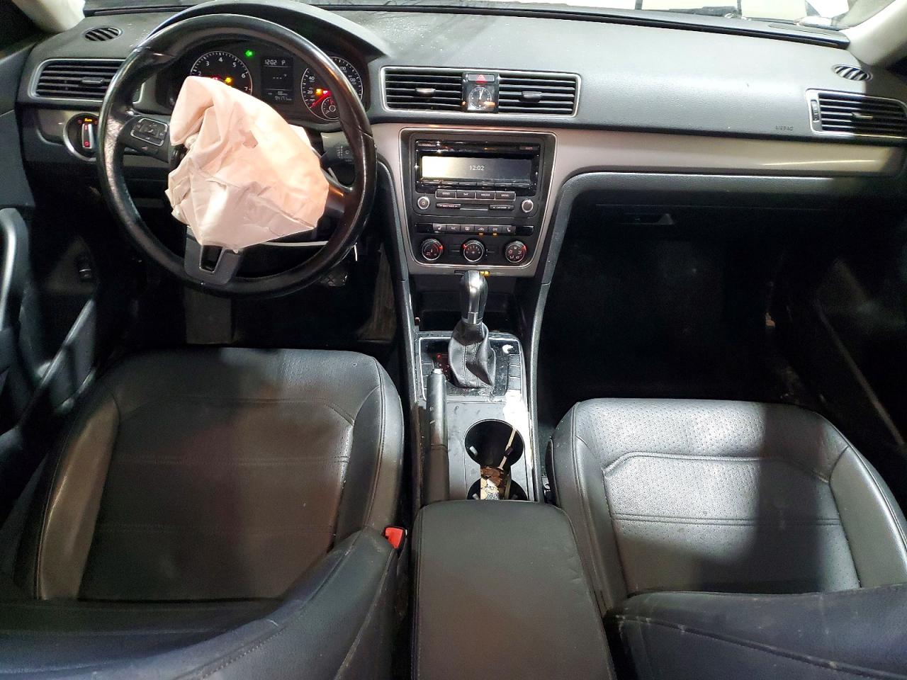 2014 VOLKSWAGEN PASSAT