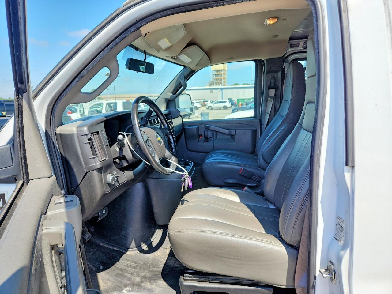 2022 CHEV EXPRESS