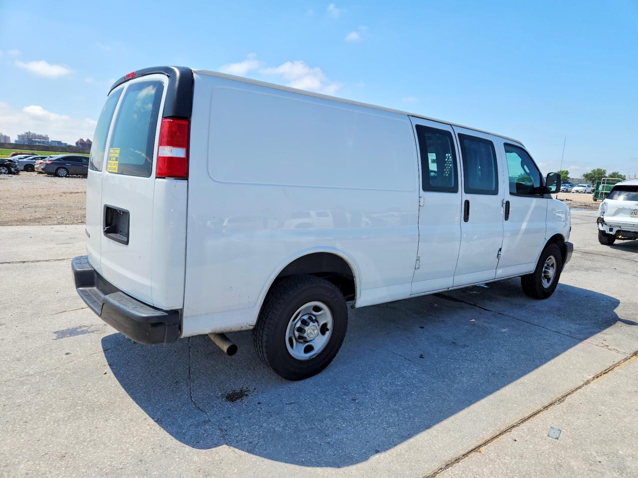 2022 CHEV EXPRESS