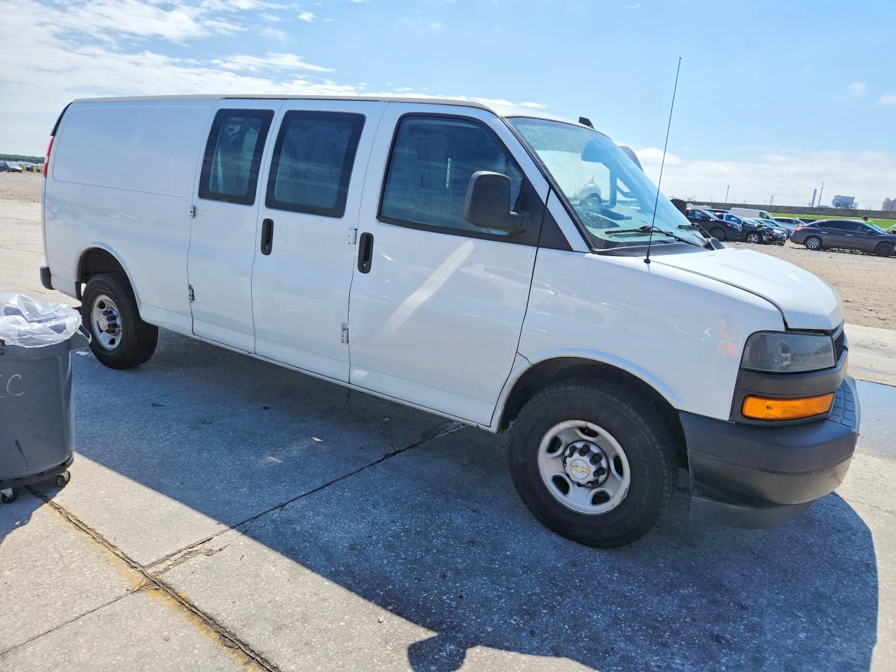2022 CHEV EXPRESS