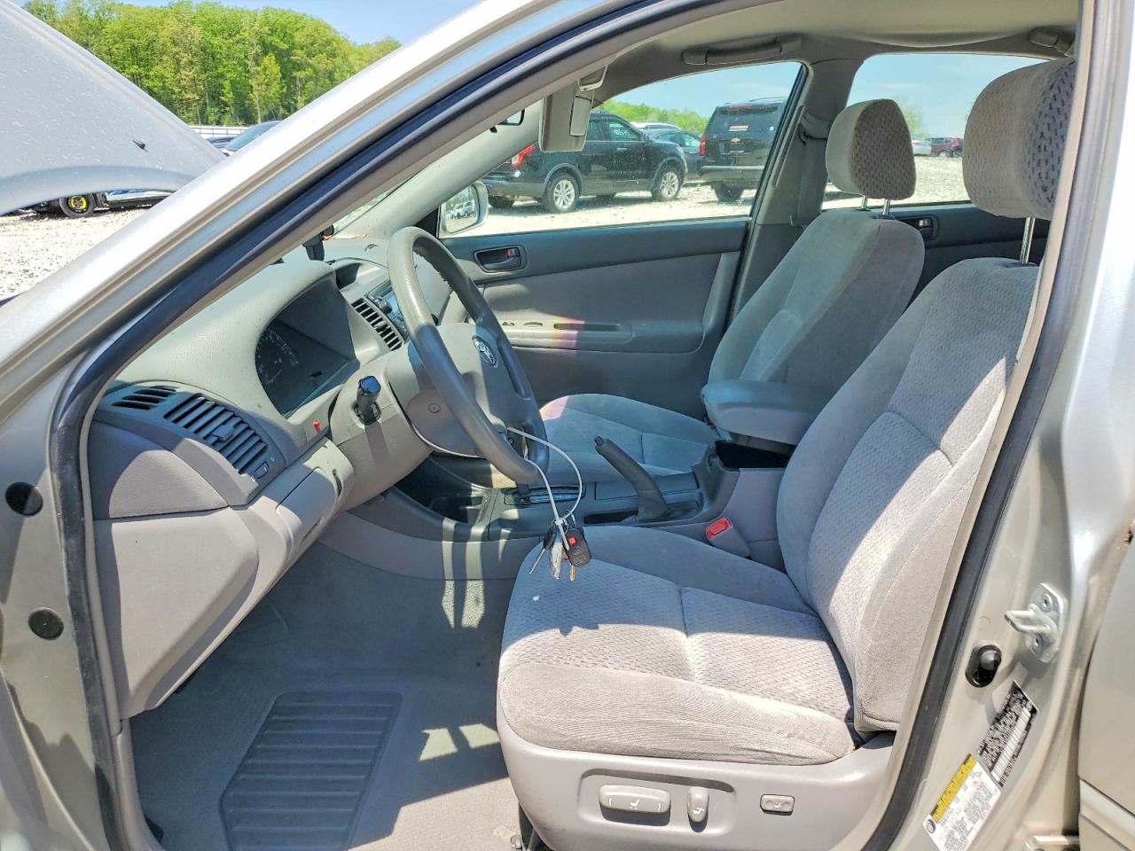 2004 TOYOTA CAMRY