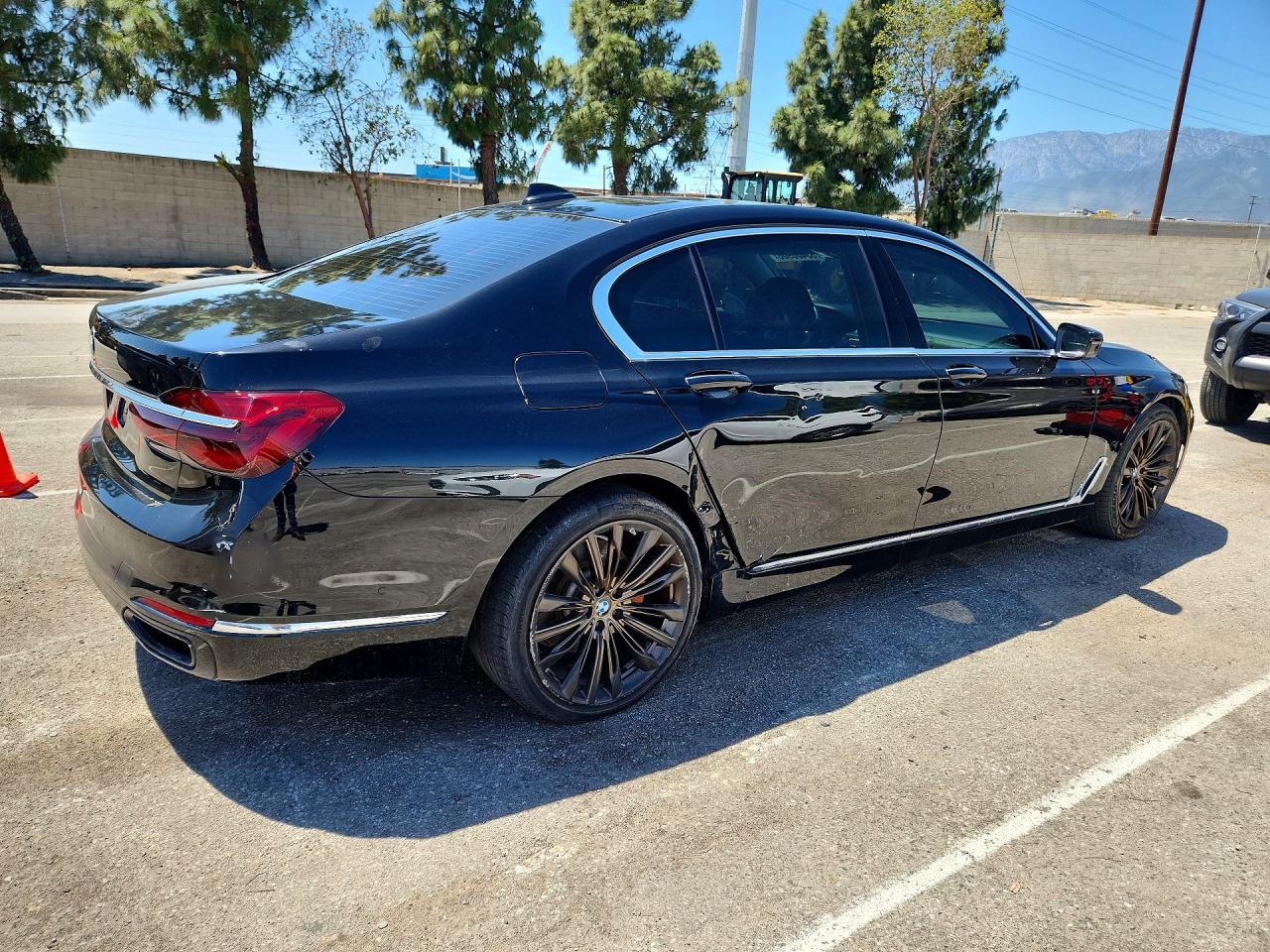 2016 BMW 7 SERIES