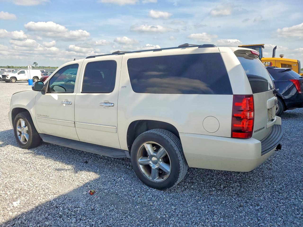 2011 CHEVROLET SUBURBAN