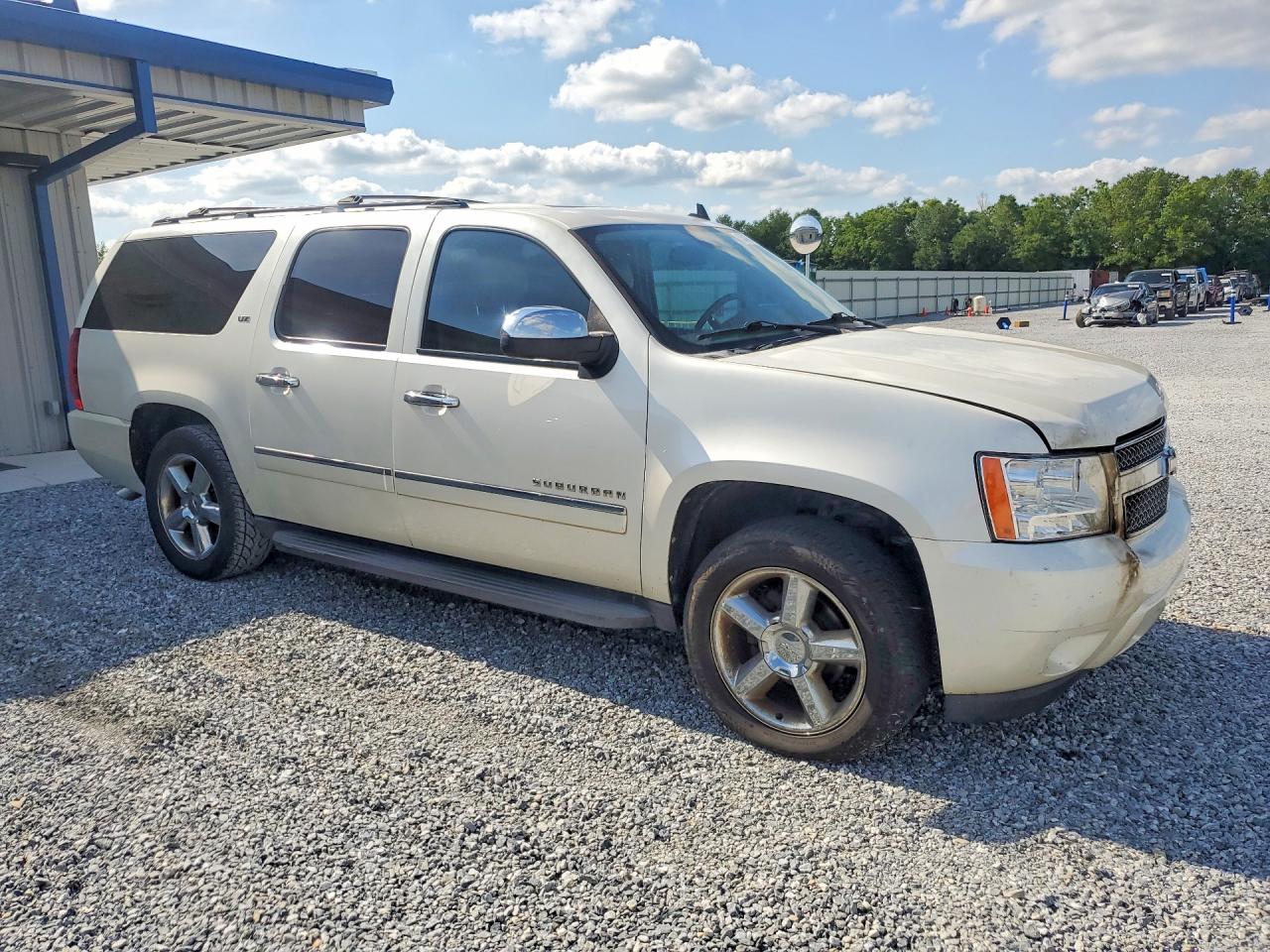 2011 CHEVROLET SUBURBAN