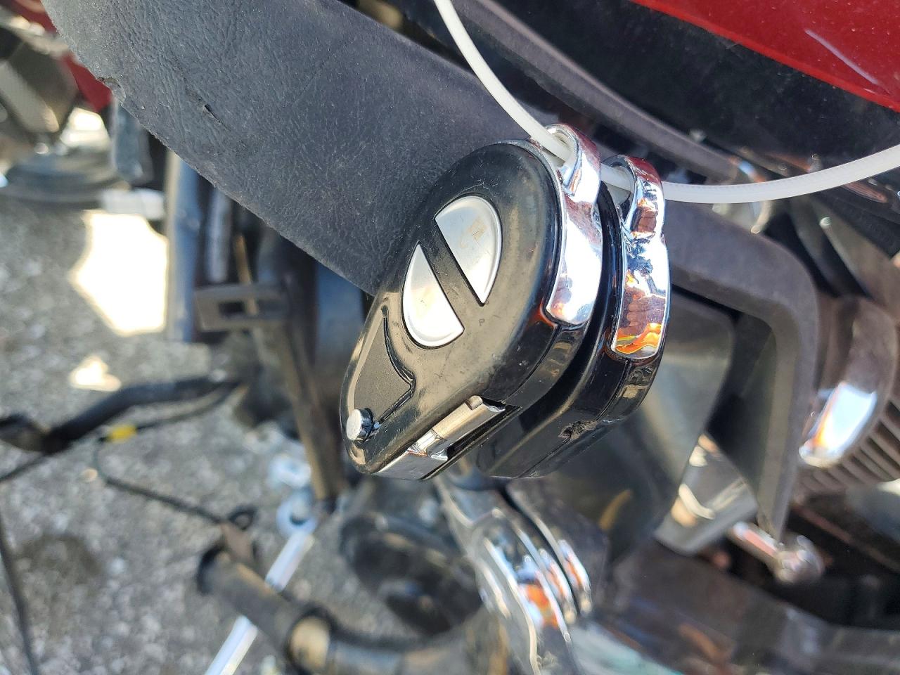 2017 HARLEY-DAVIDSON FL