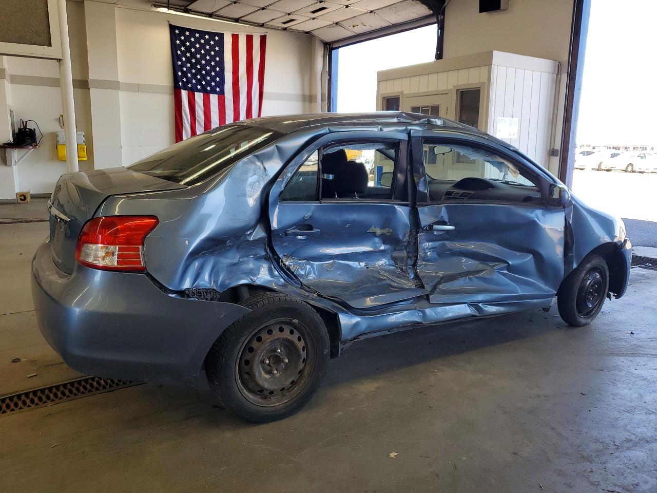 2012 TOYOTA YARIS