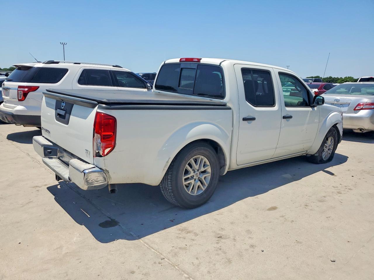2017 NISSAN FRONTIER