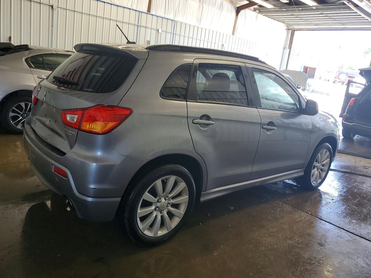 2011 MITSUBISHI OUTLANDER