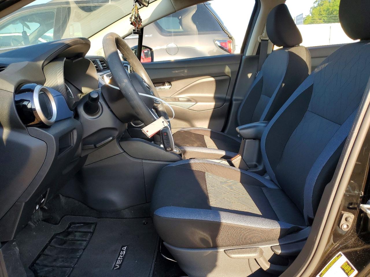 2025 NISSAN VERSA