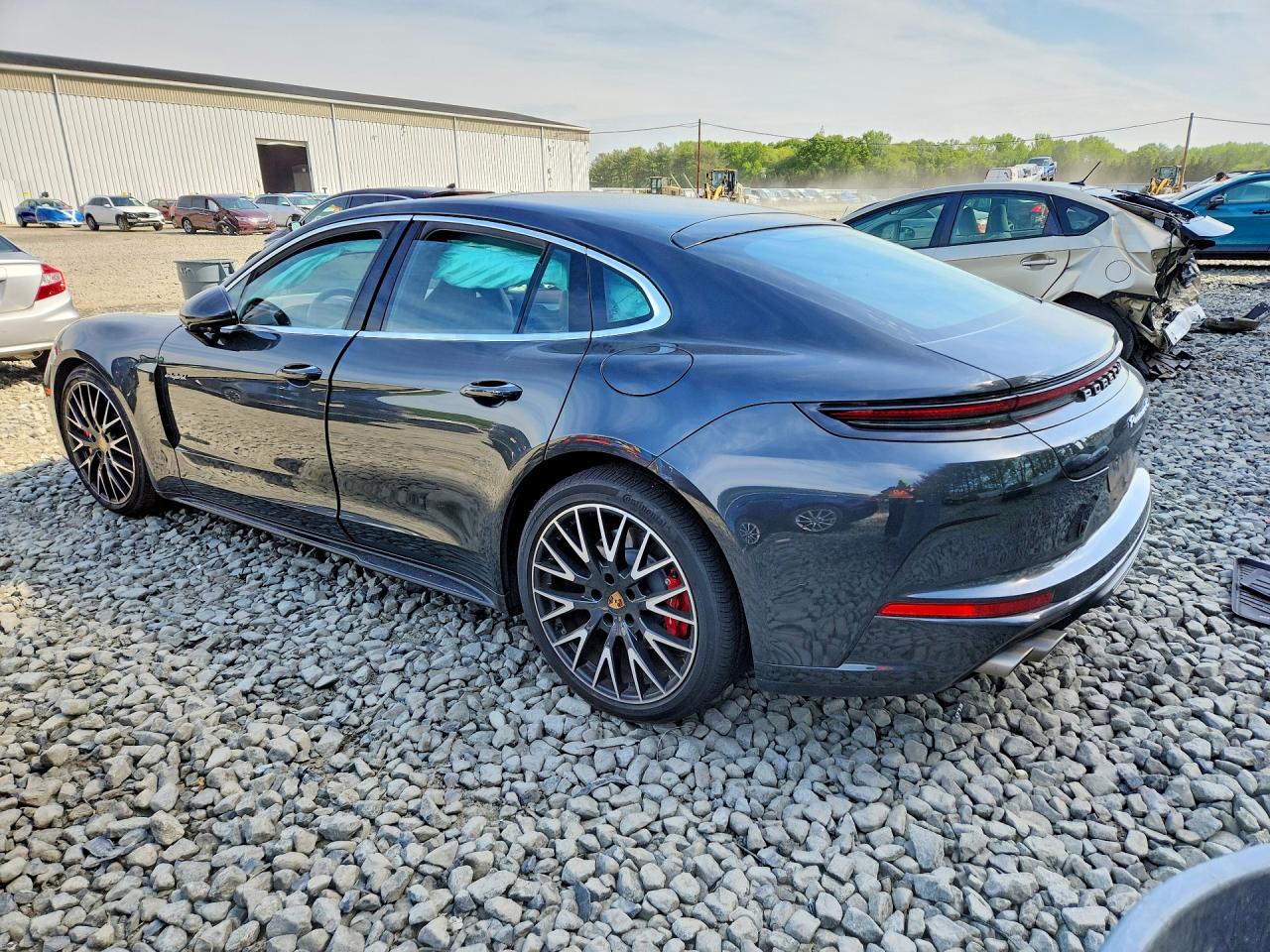 2025 PORSCHE PANAMERA