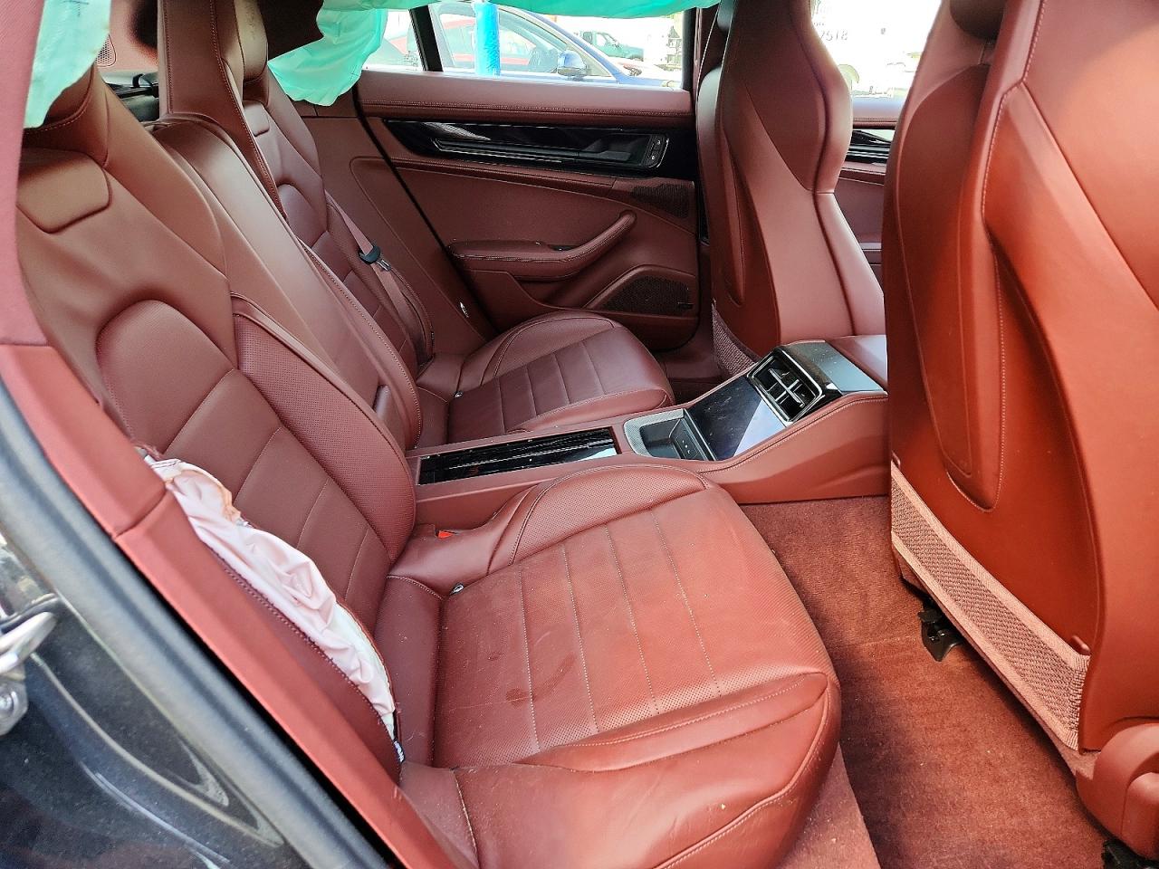 2025 PORSCHE PANAMERA