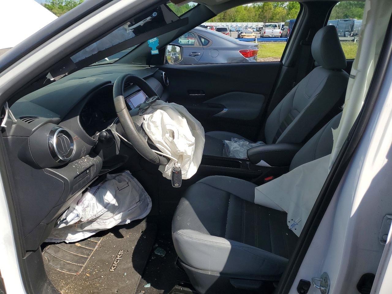 2023 NISSAN KICKS