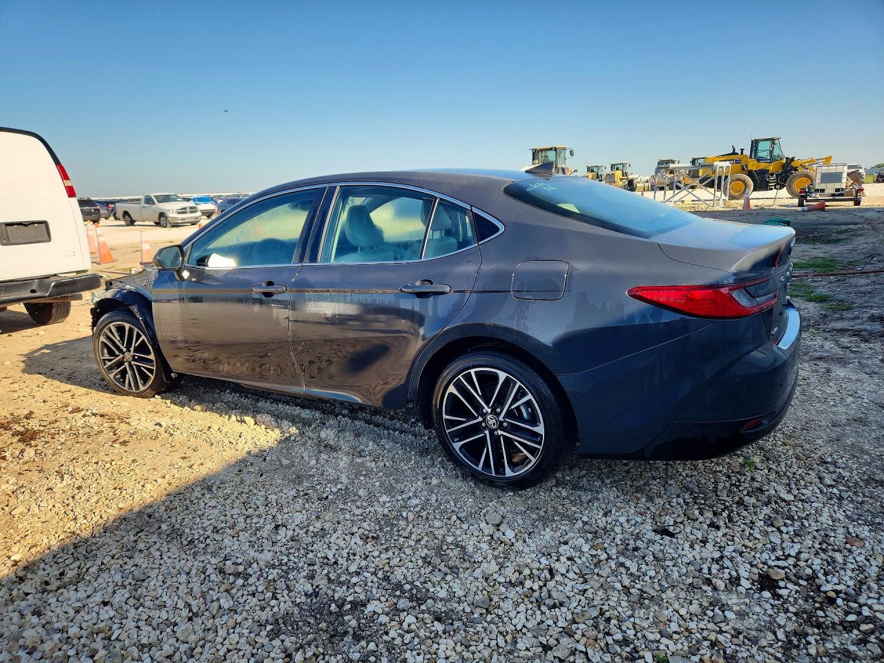 2025 TOYOTA CAMRY