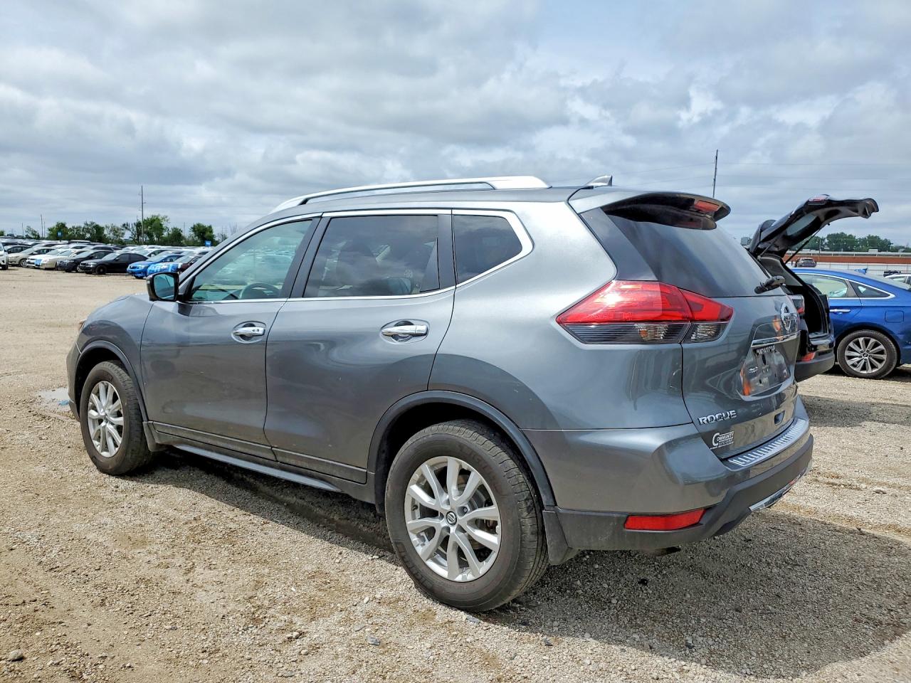 2017 NISSAN ROGUE