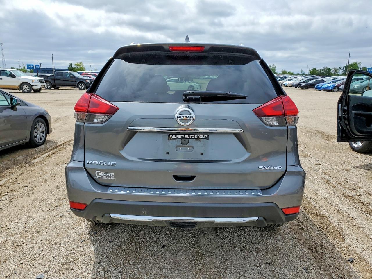 2017 NISSAN ROGUE