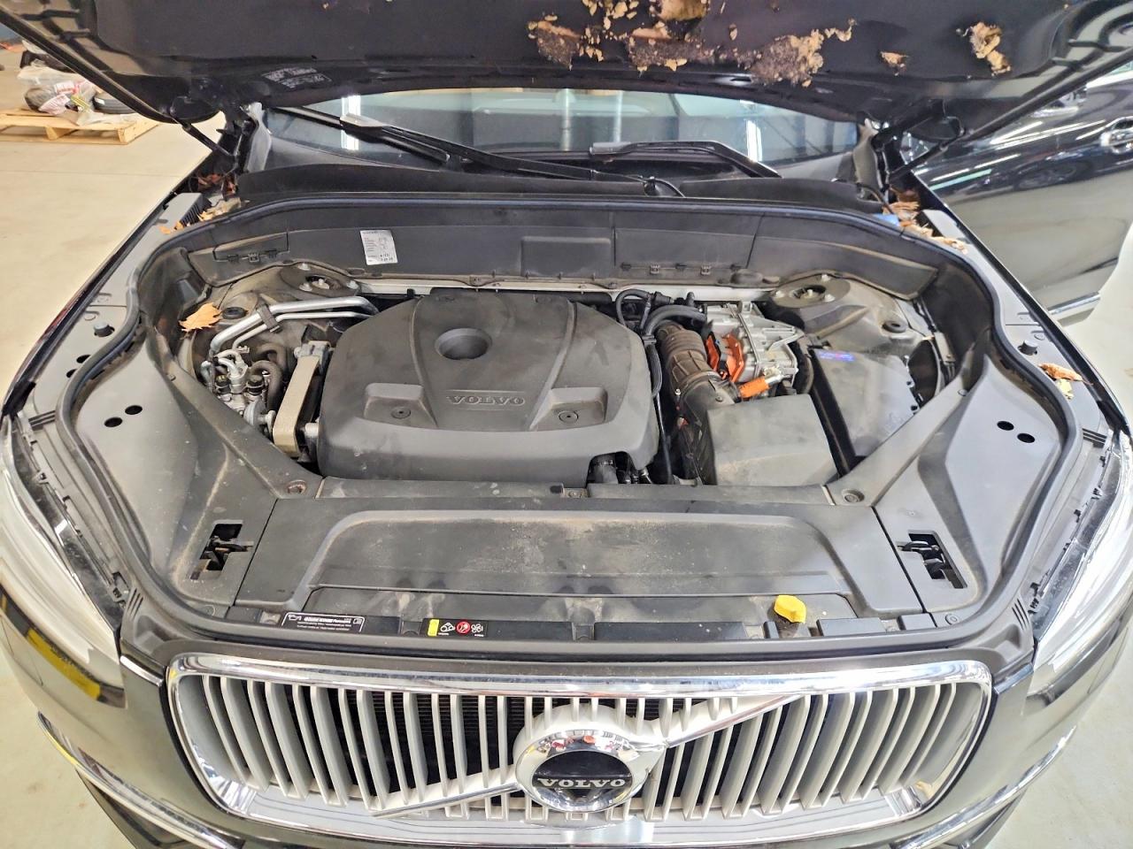 2017 VOLVO XC90