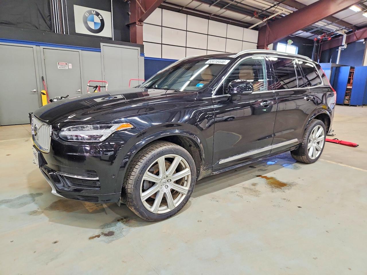 2017 VOLVO XC90