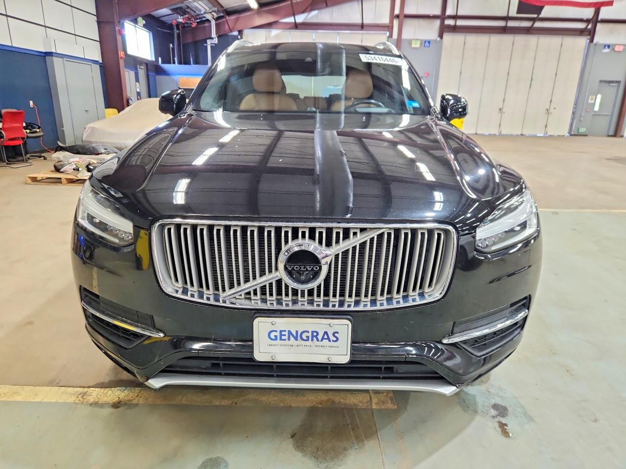 2017 VOLVO XC90