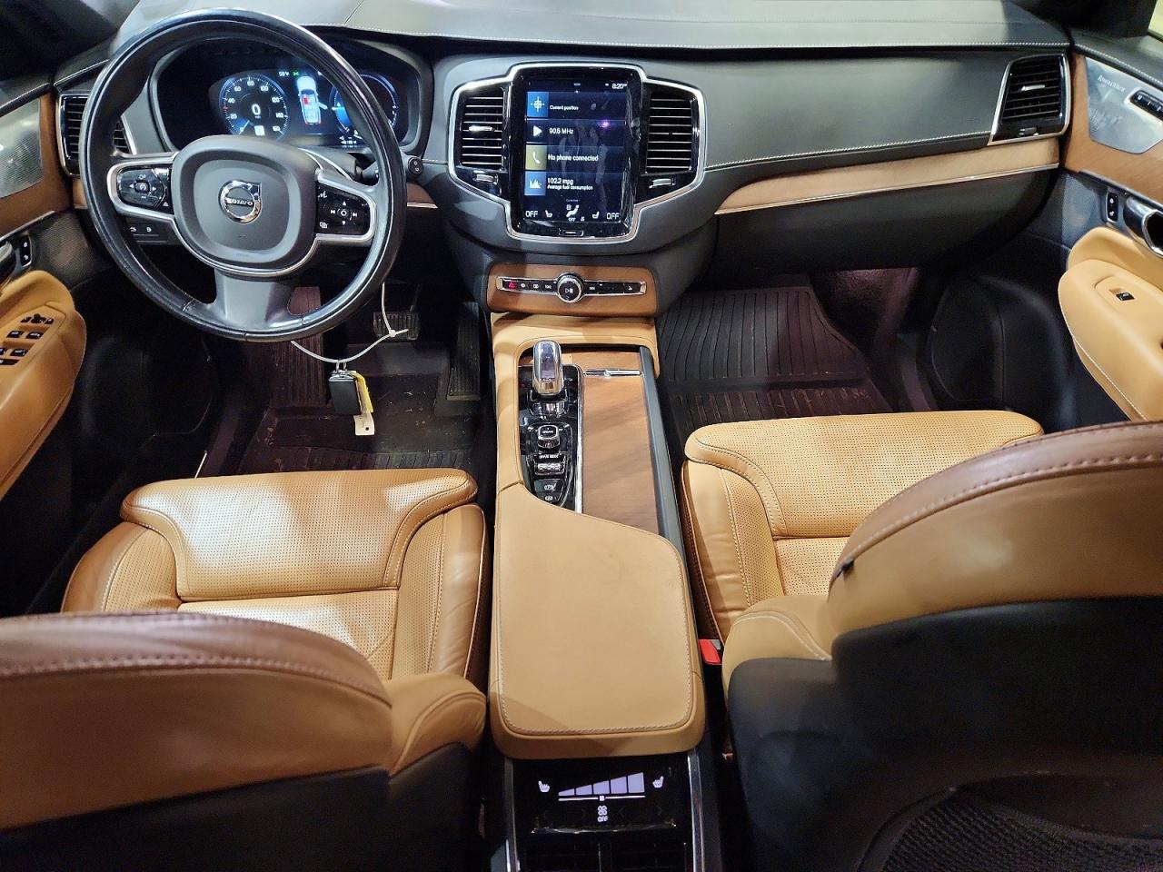 2017 VOLVO XC90