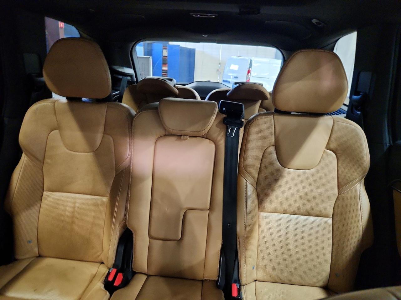 2017 VOLVO XC90