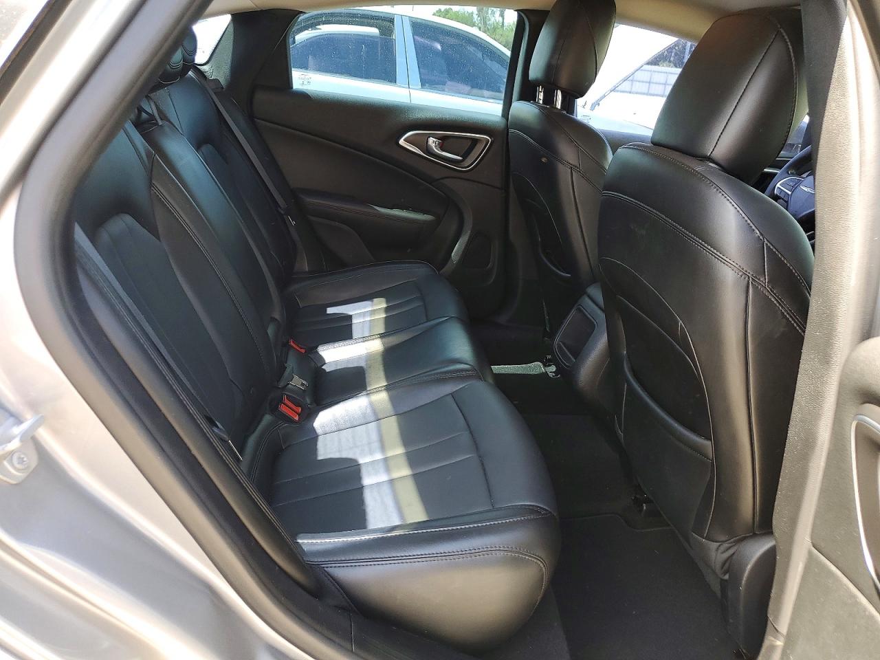 2017 CHRYSLER 200