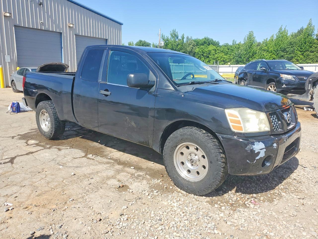 2005 NISSAN TITAN