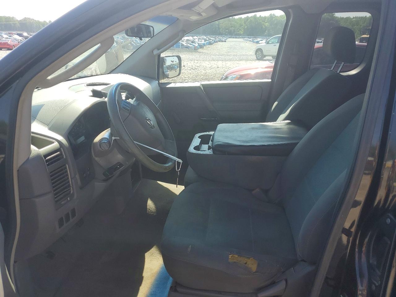 2005 NISSAN TITAN