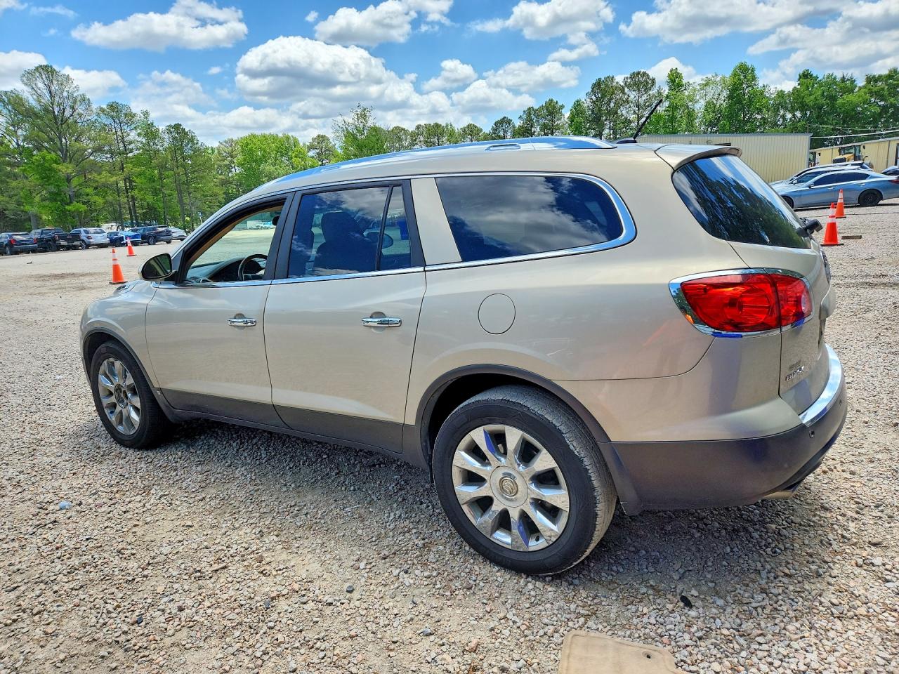 2010 BUICK ENCLAVE
