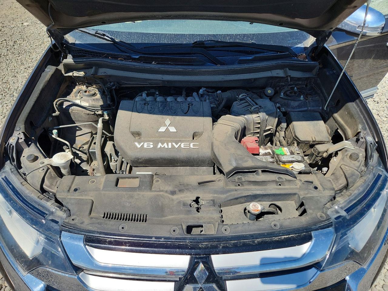 2016 MITSUBISHI OUTLANDER