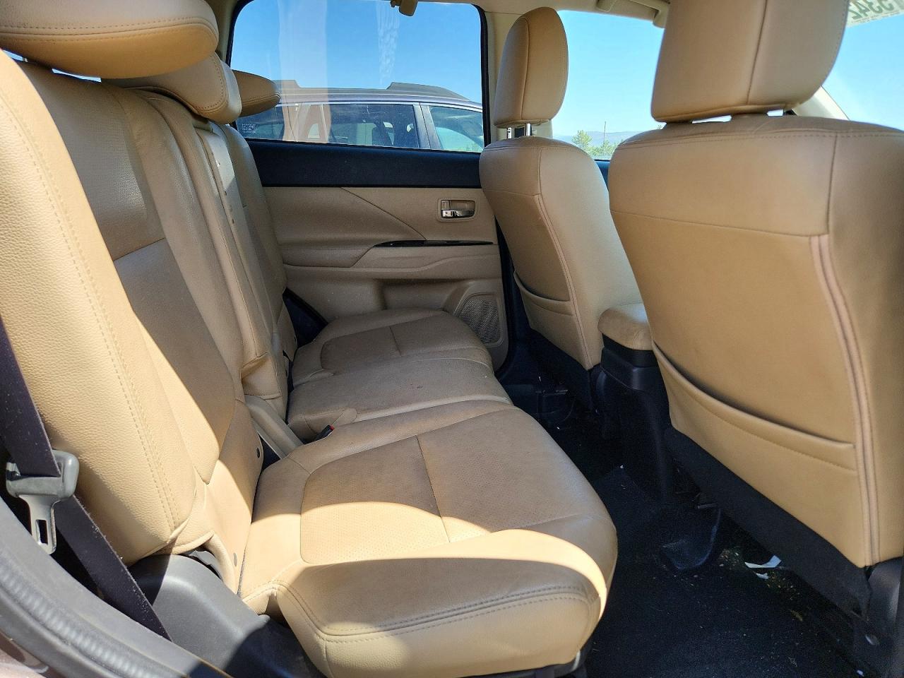 2016 MITSUBISHI OUTLANDER