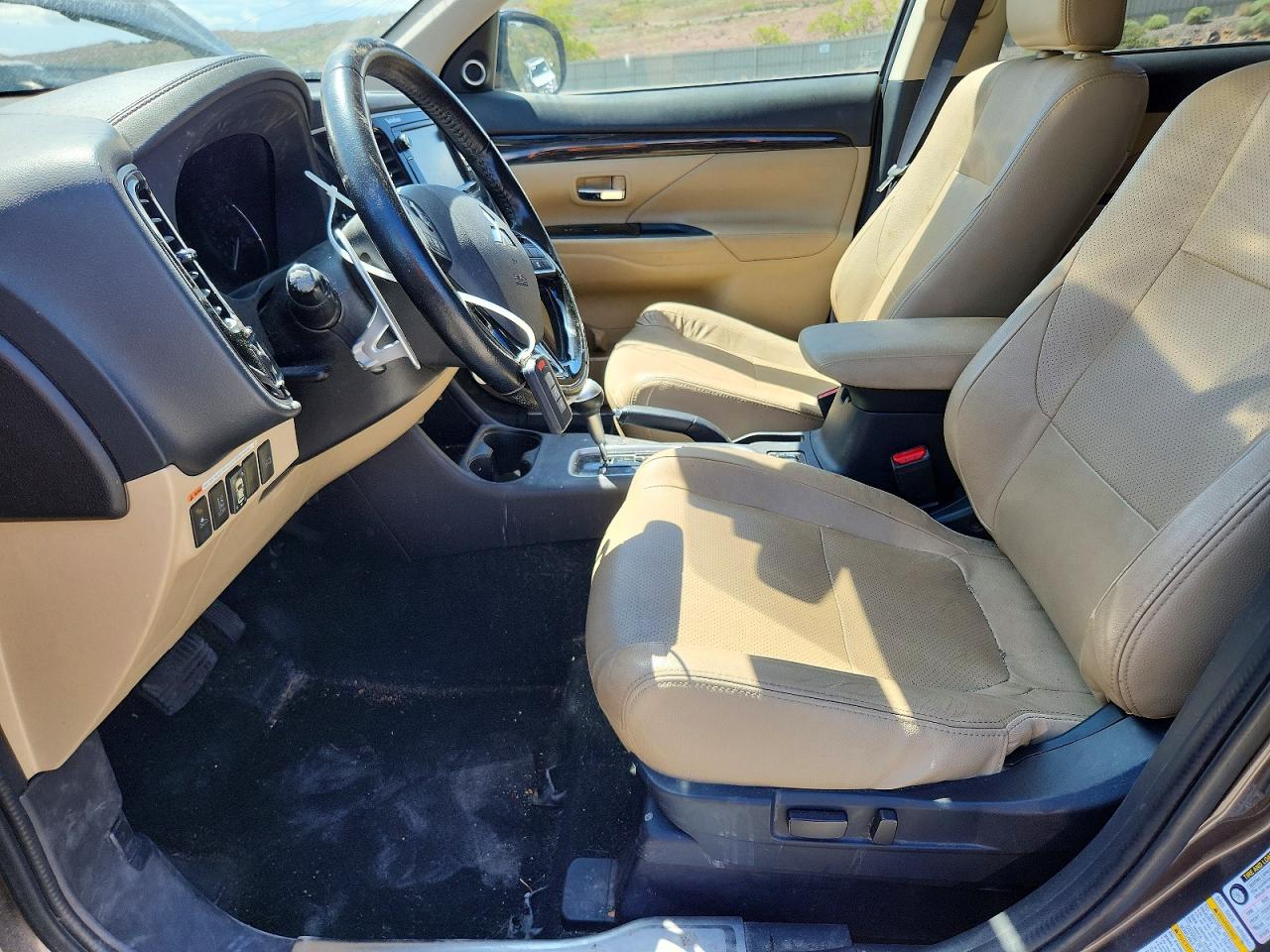 2016 MITSUBISHI OUTLANDER