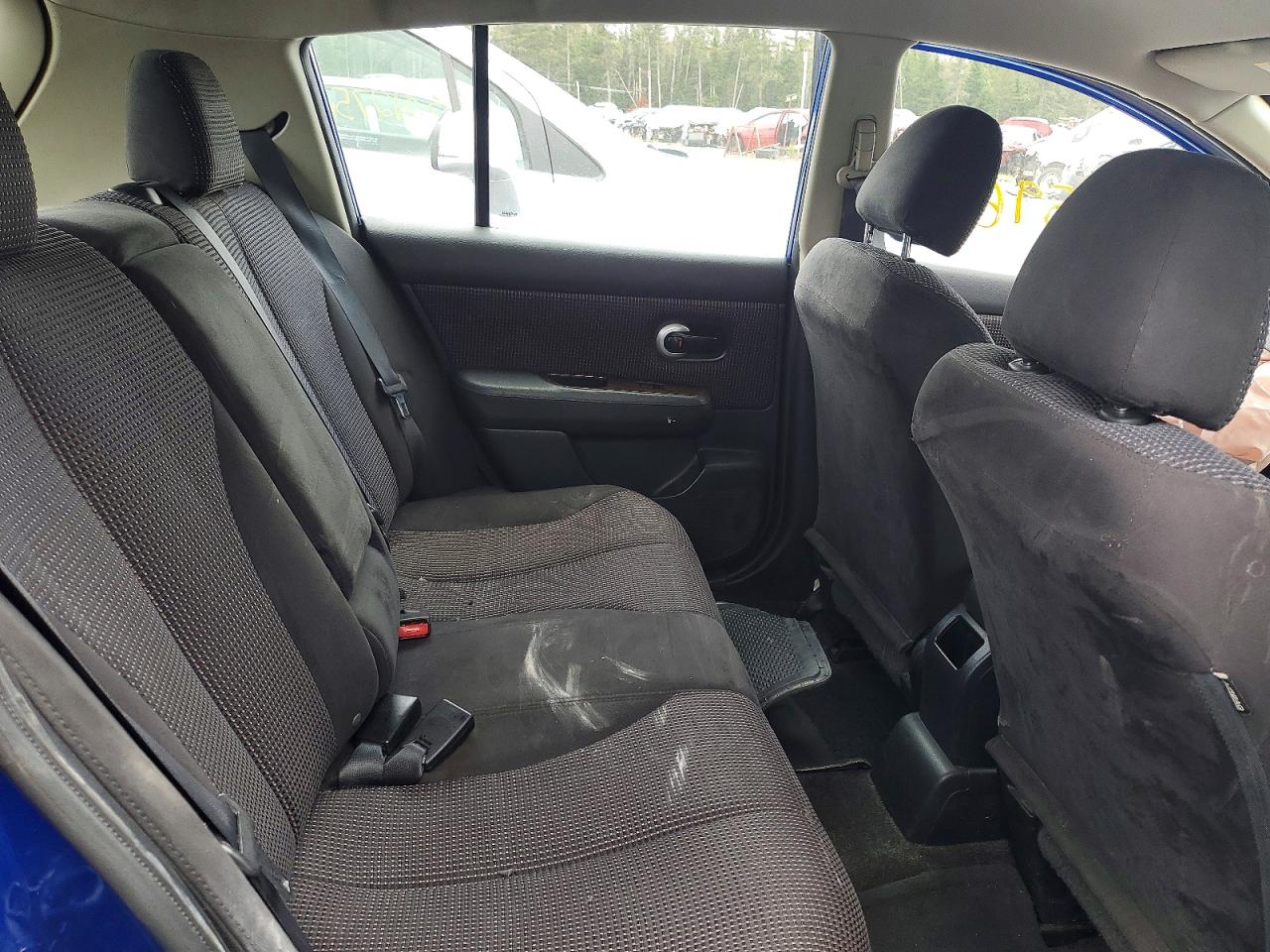 2012 NISSAN VERSA