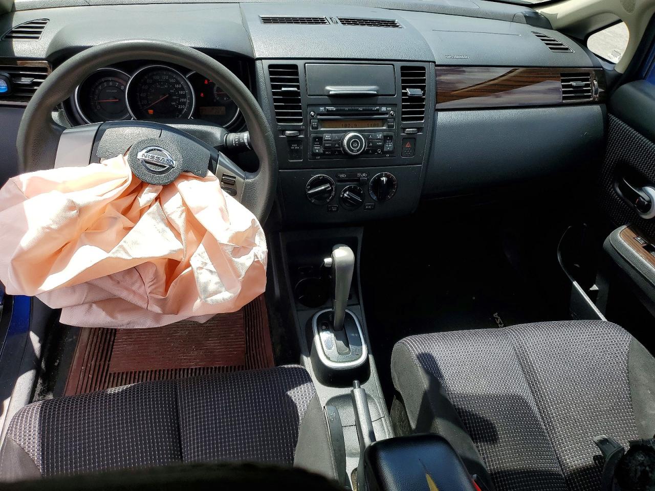 2012 NISSAN VERSA