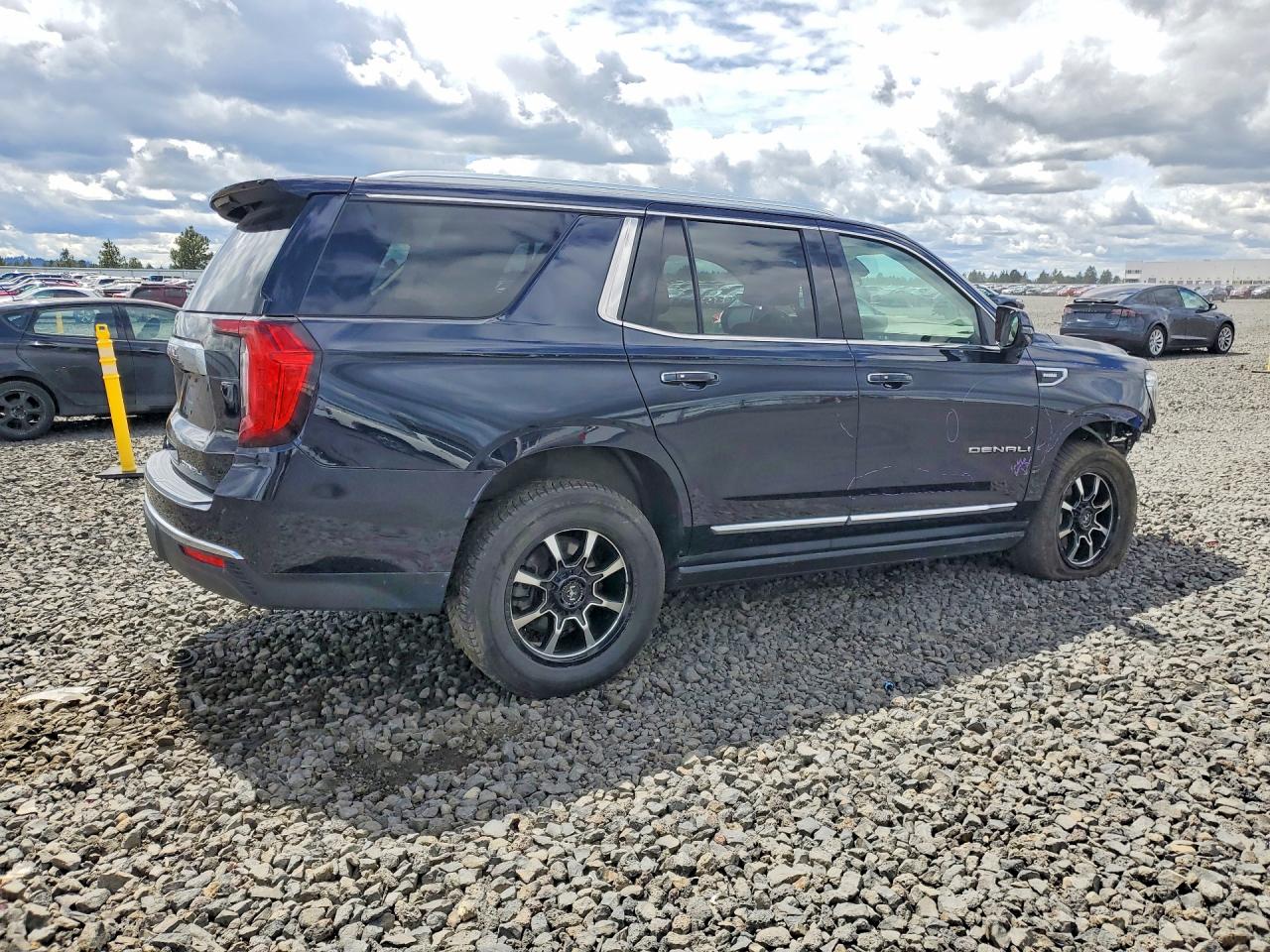 2021 GMC YUKON