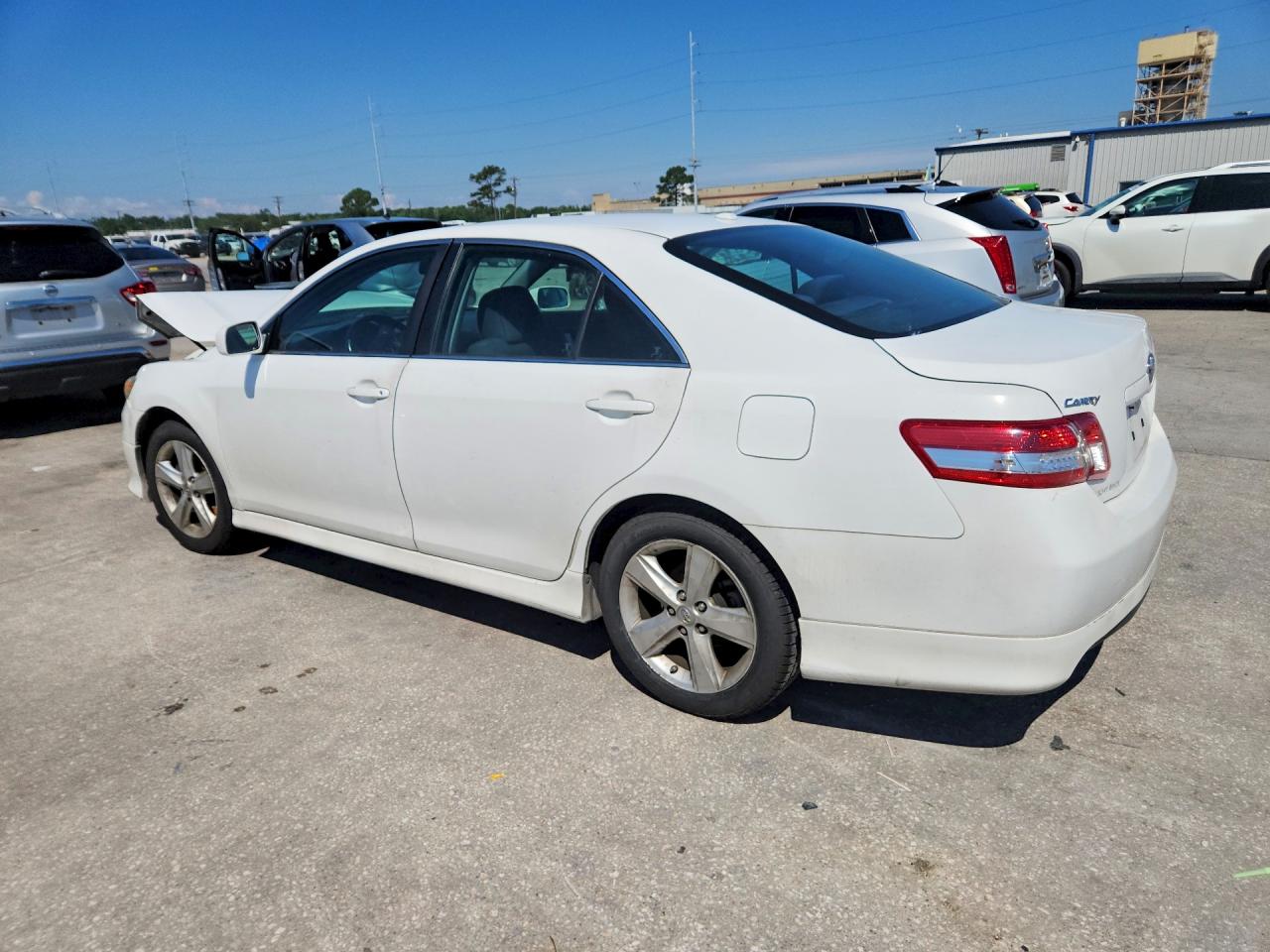 2011 TOYOTA CAMRY