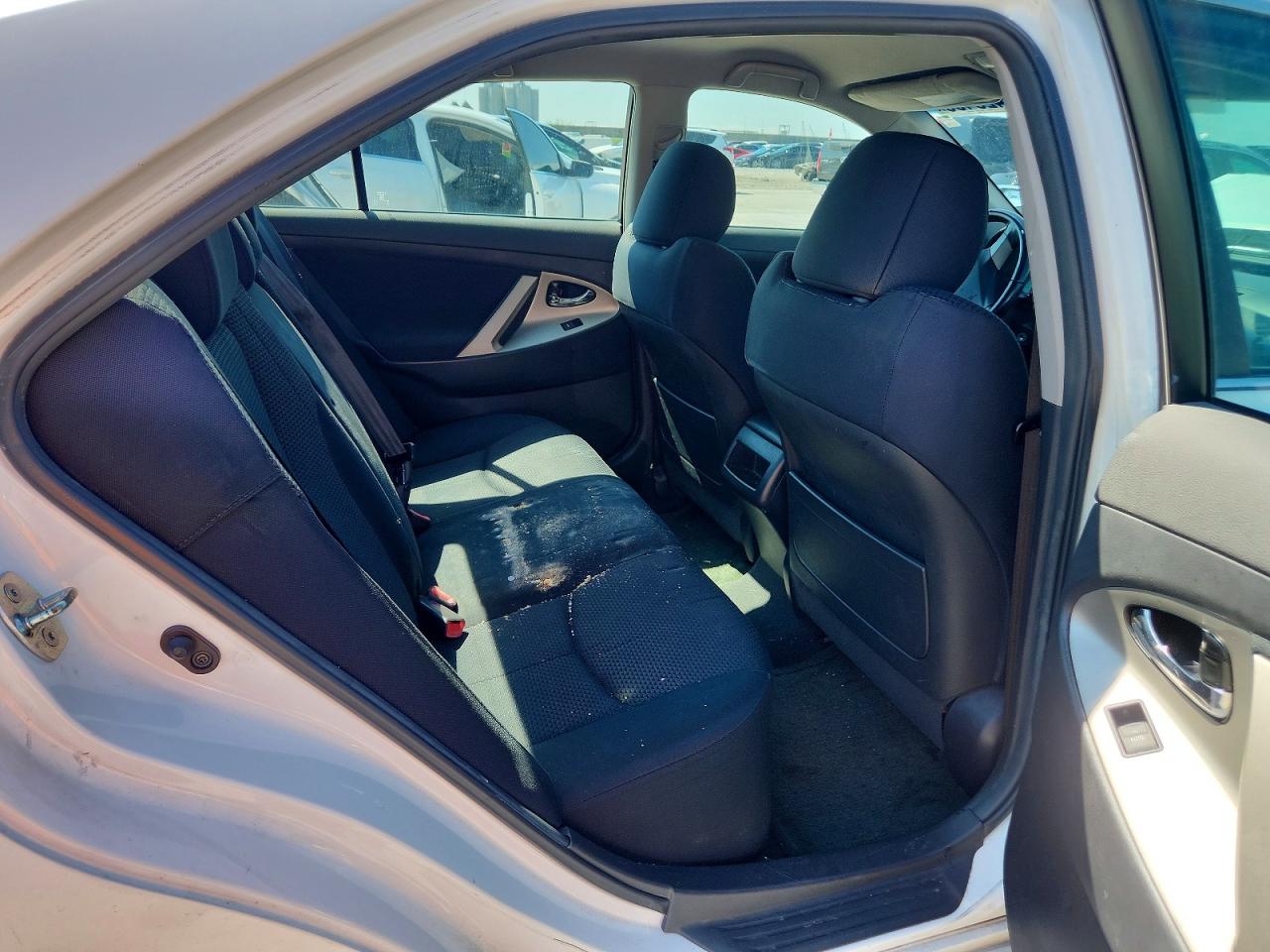 2011 TOYOTA CAMRY