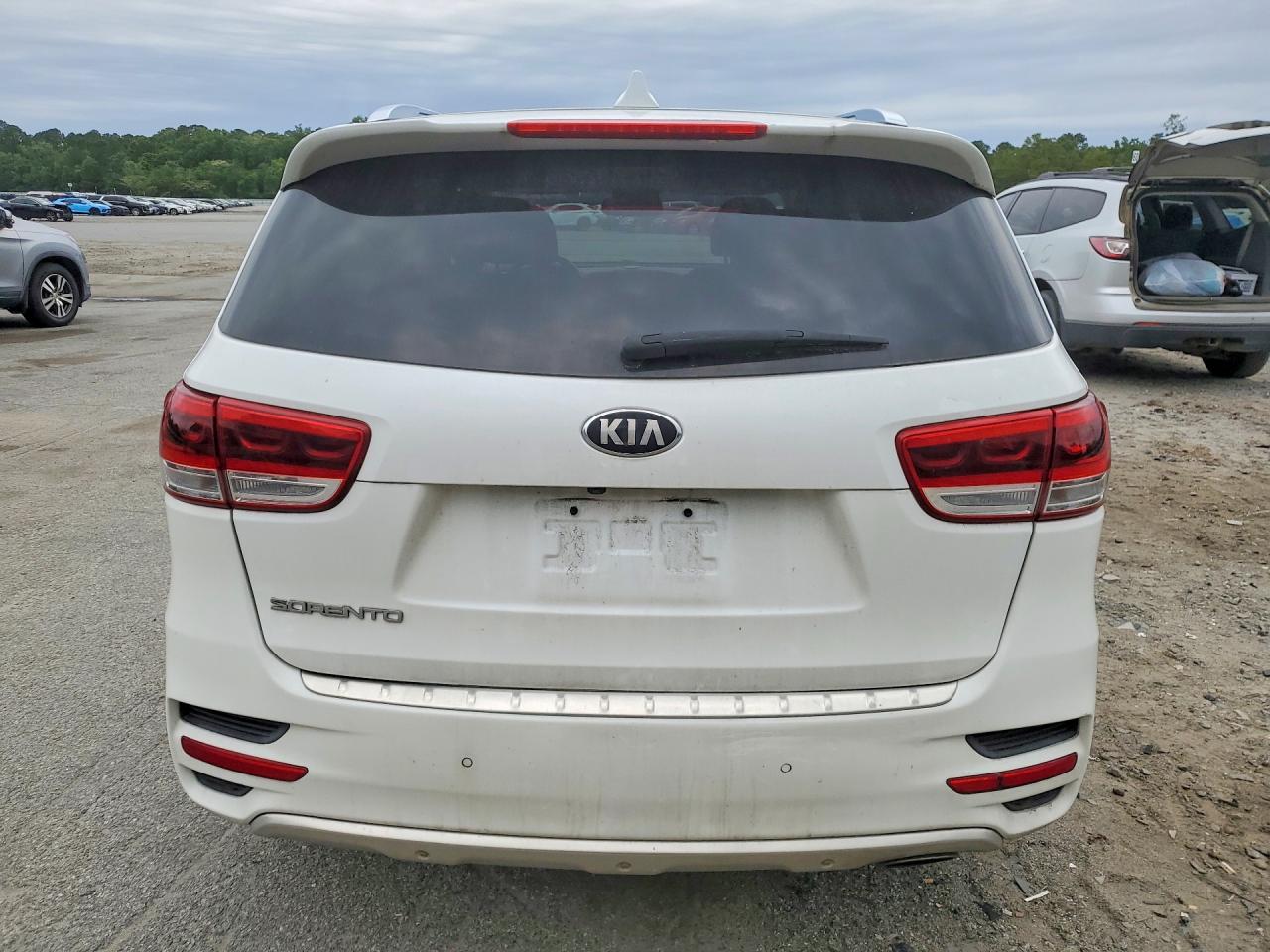 2018 KIA SORENTO
