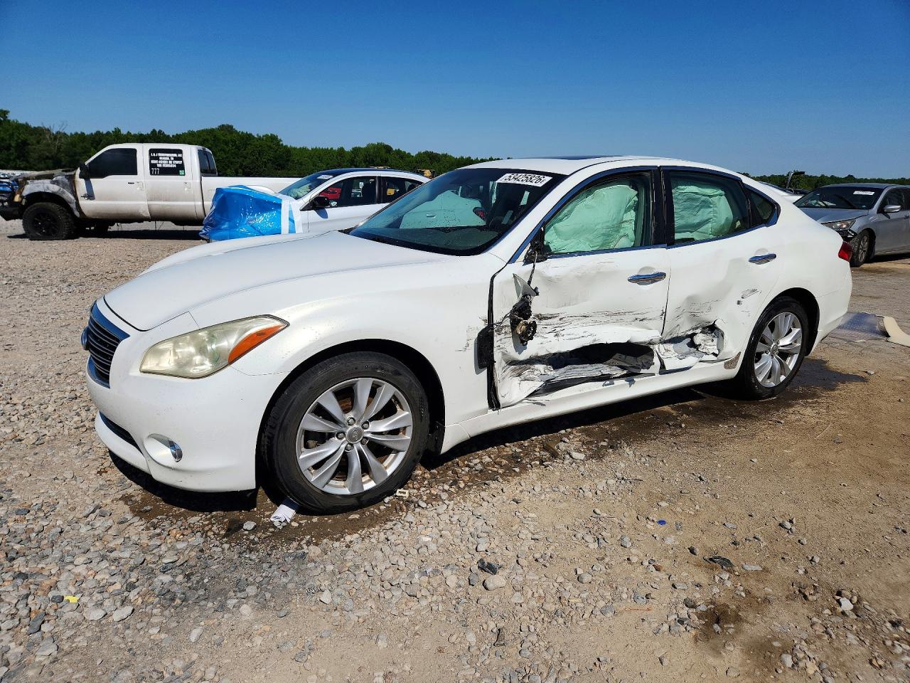 2011 INFINITI M37