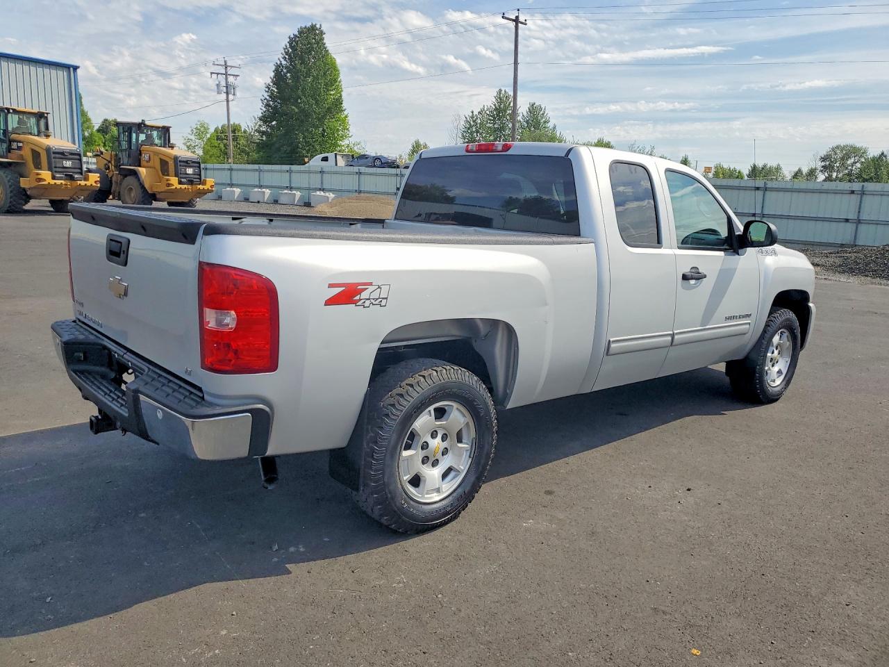 2011 CHEVROLET SILVERADO