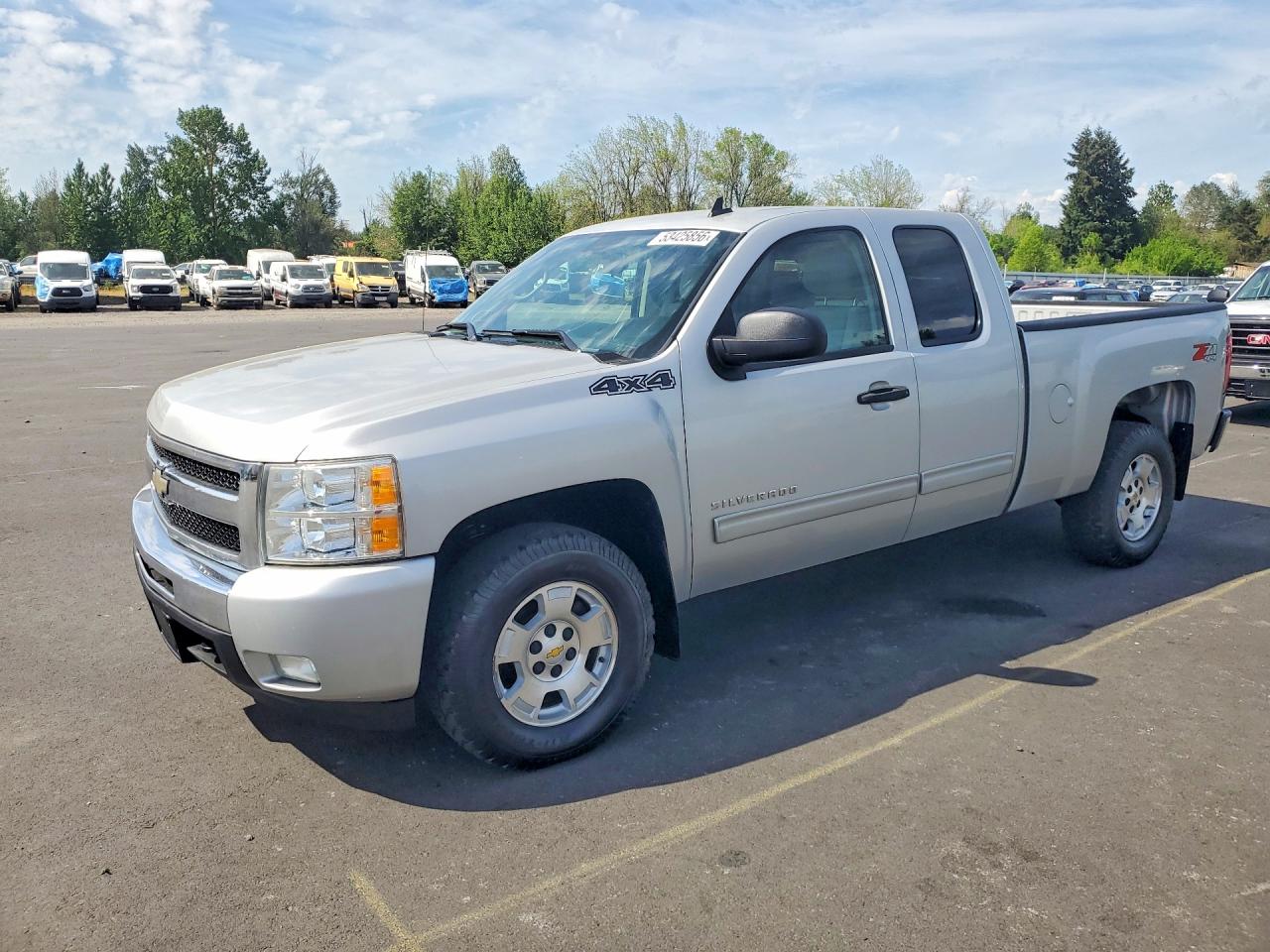 2011 CHEVROLET SILVERADO