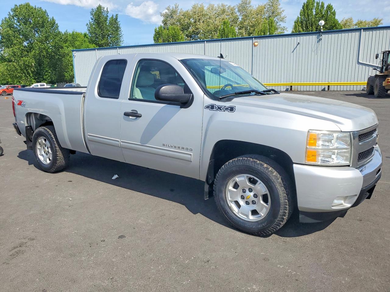 2011 CHEVROLET SILVERADO