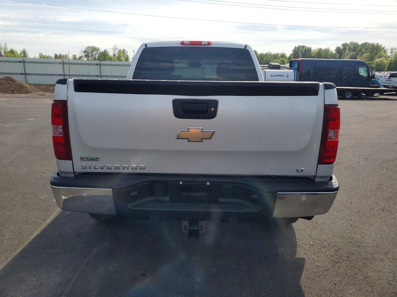 2011 CHEVROLET SILVERADO