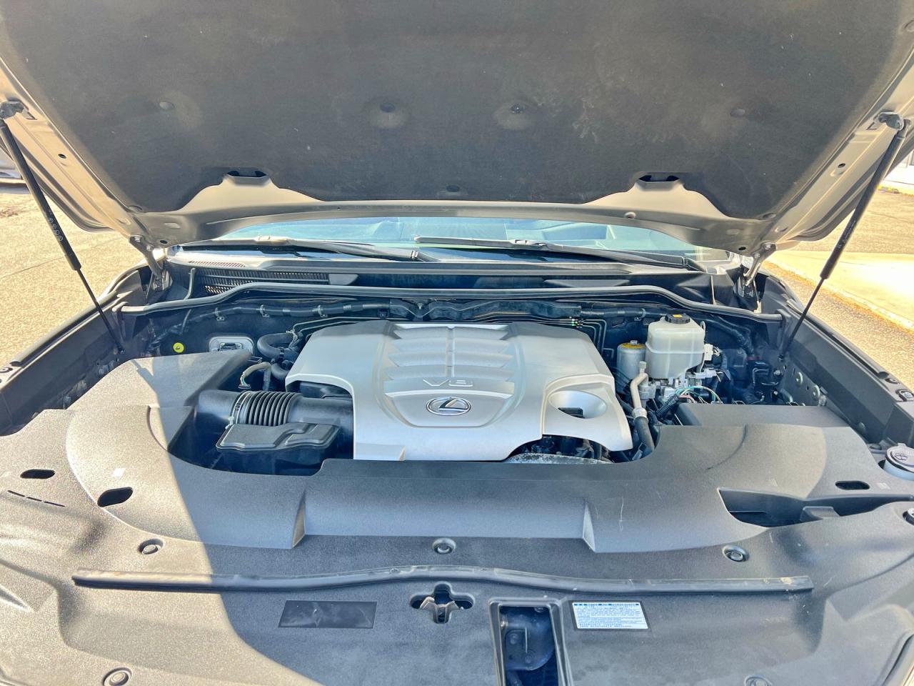 2017 LEXUS LX570